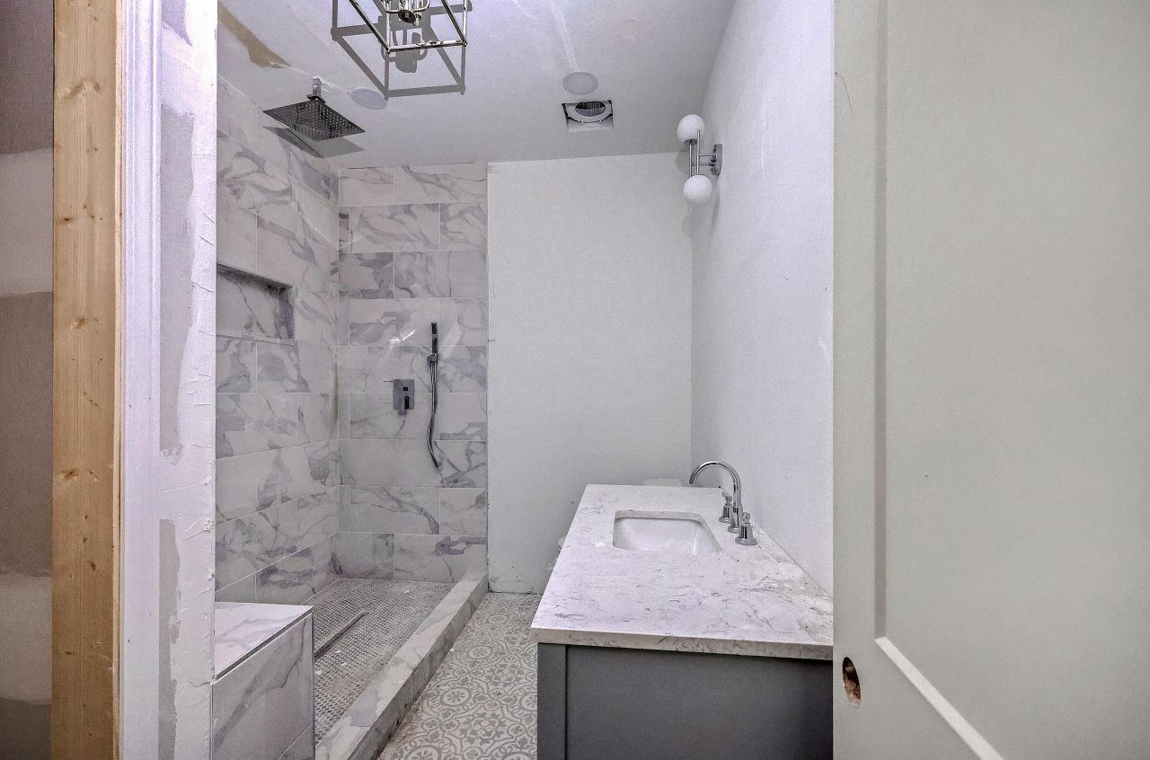 404 Fairington Drive Photo 46