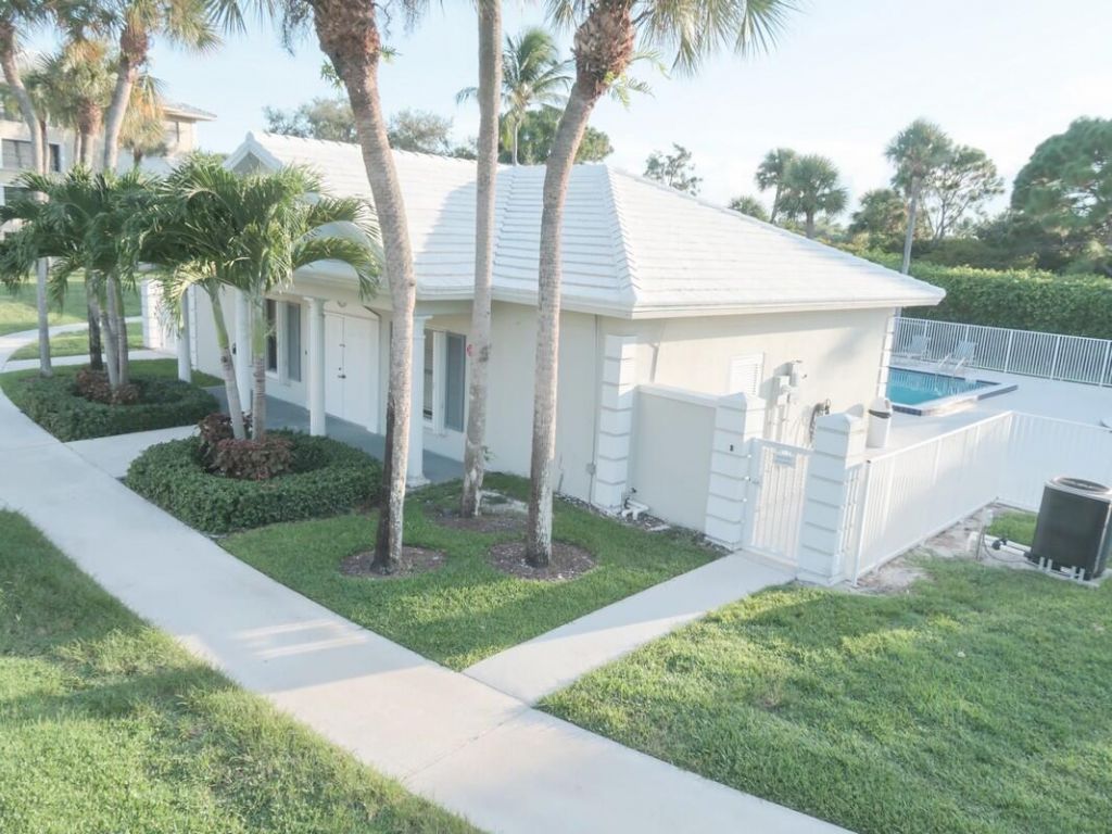 3521 Village Boulevard, Unit 103, West Palm Beach, FL 33409 Photo