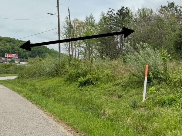 Douglas Lane, Jellico, TN 37762