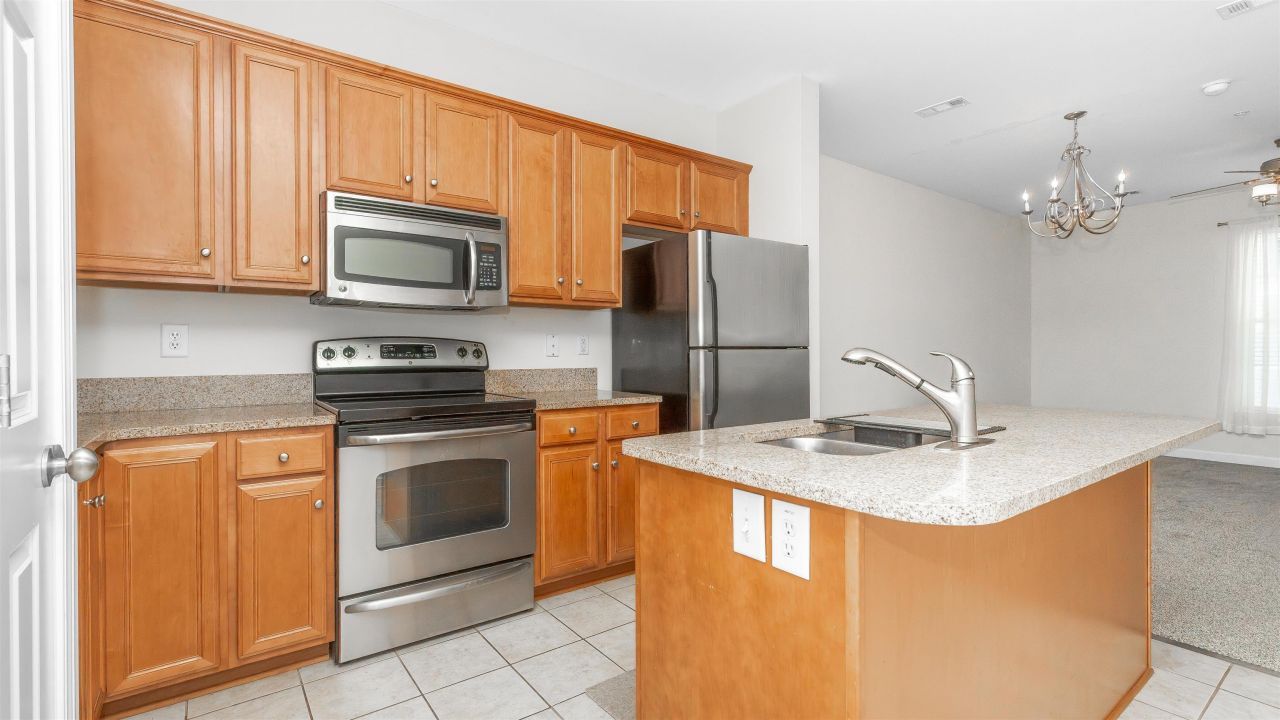 2954 Yancey Way Photo 8