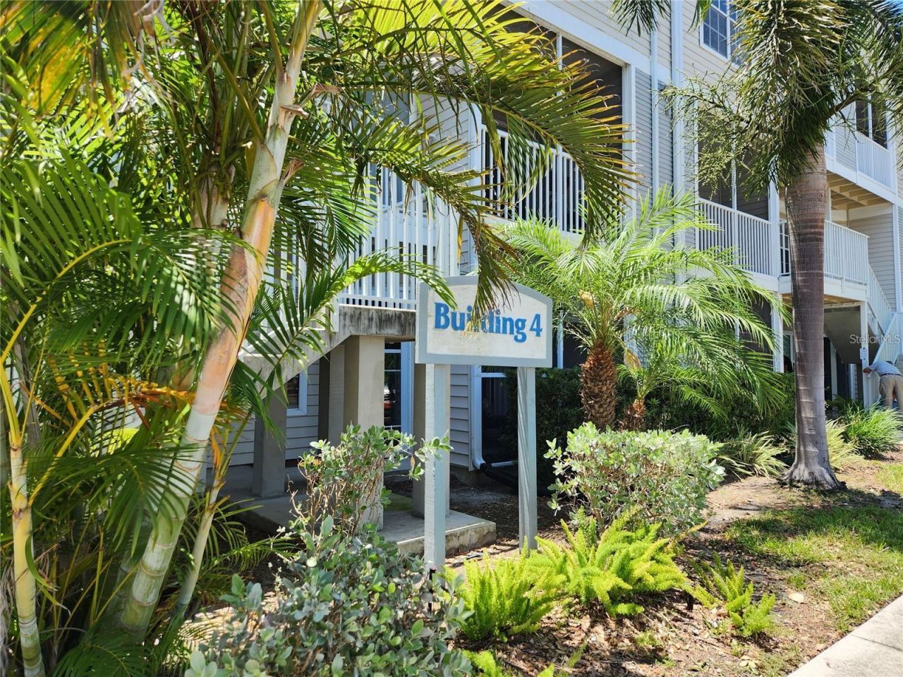 850 S Tamiami Trail, Unit 409, Sarasota, FL 34236 Photo