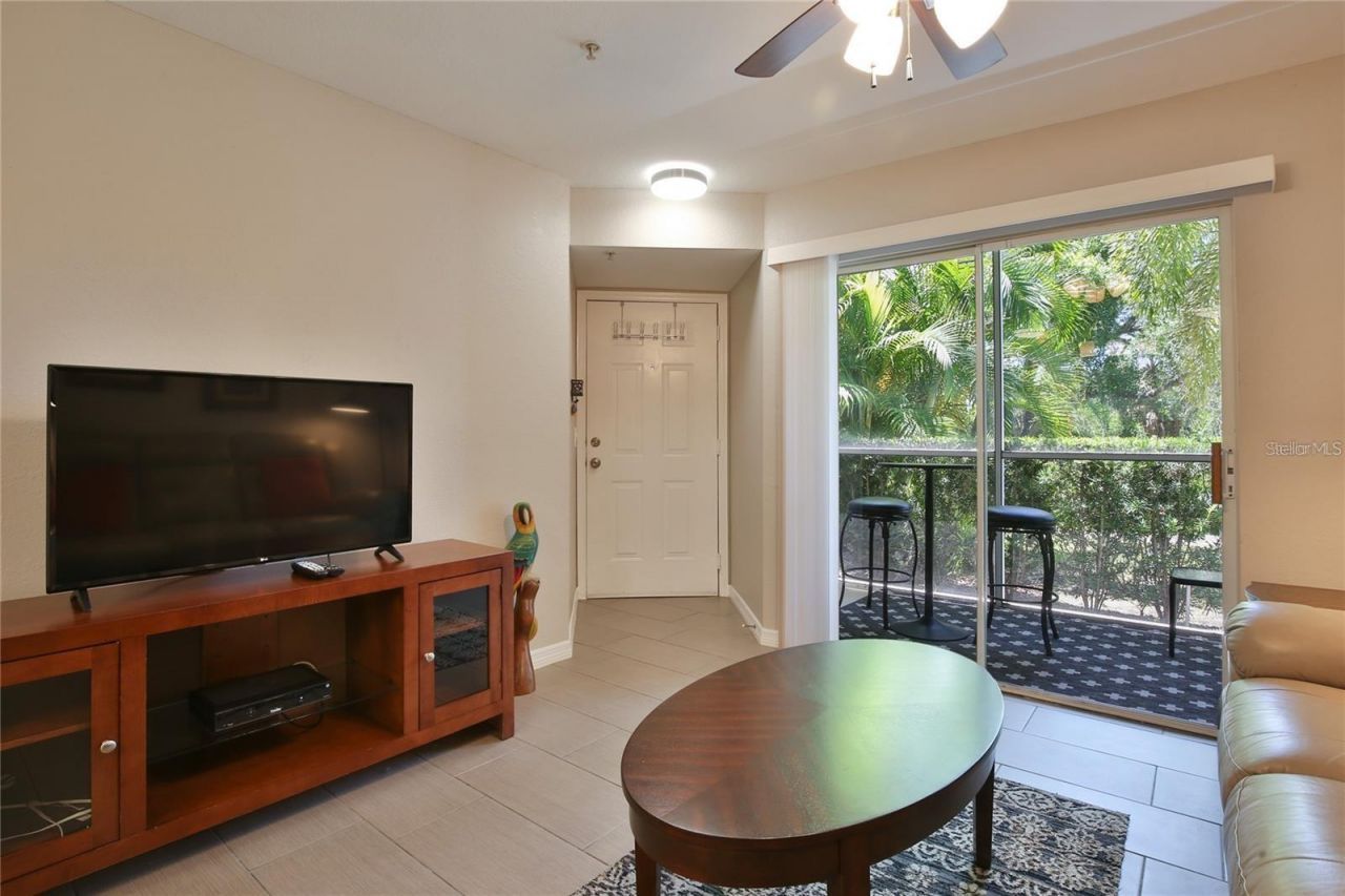 850 S Tamiami Trail, Unit 409, Sarasota, FL 34236 Photo