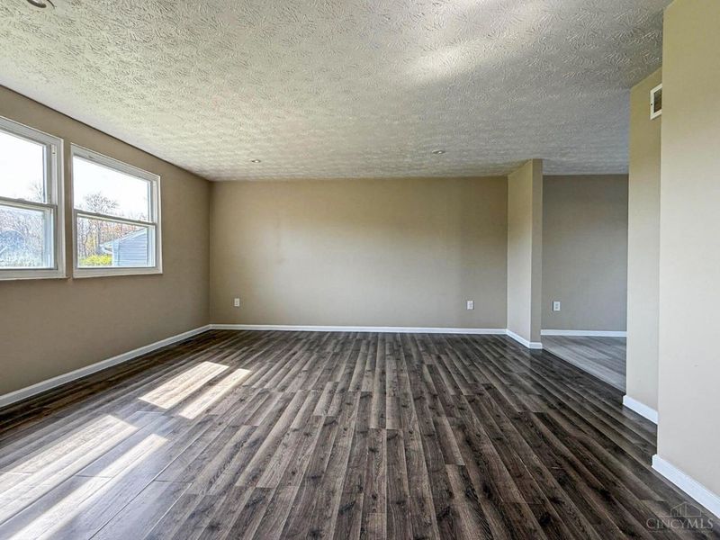 11537 Norbourne Drive, Forest Park, OH 45240 Photo 3