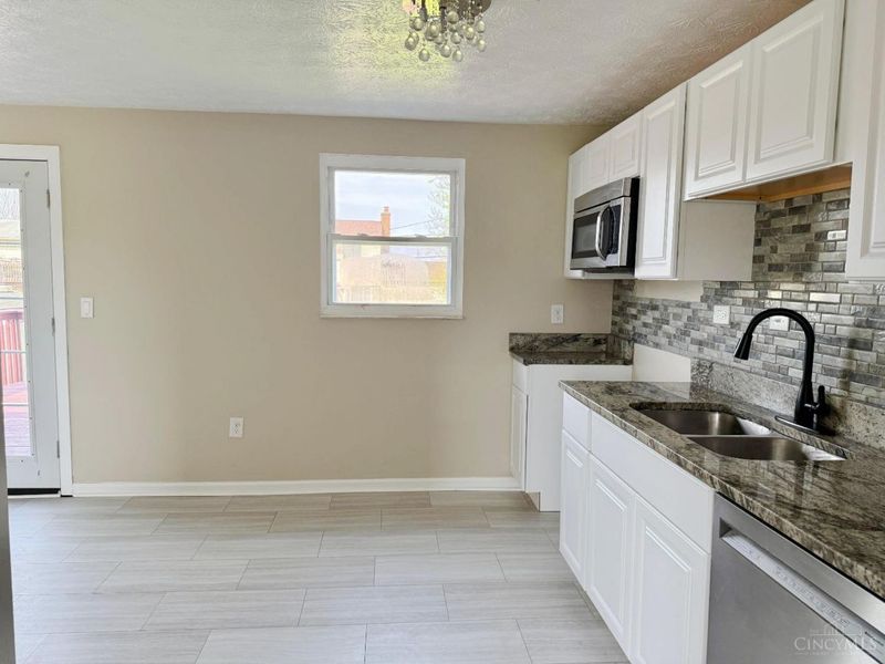 11537 Norbourne Drive, Forest Park, OH 45240 Photo 9
