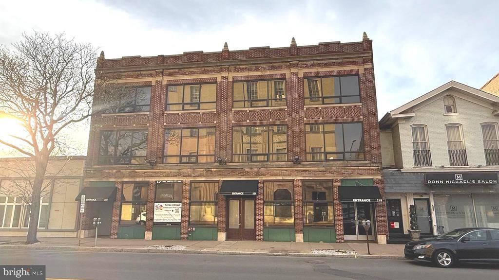 219-223 S Main St, Wilkes Barre, PA 18702 Main Photo
