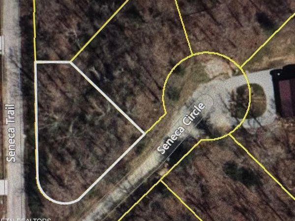 Seneca Circle, Crossville, TN 38572
