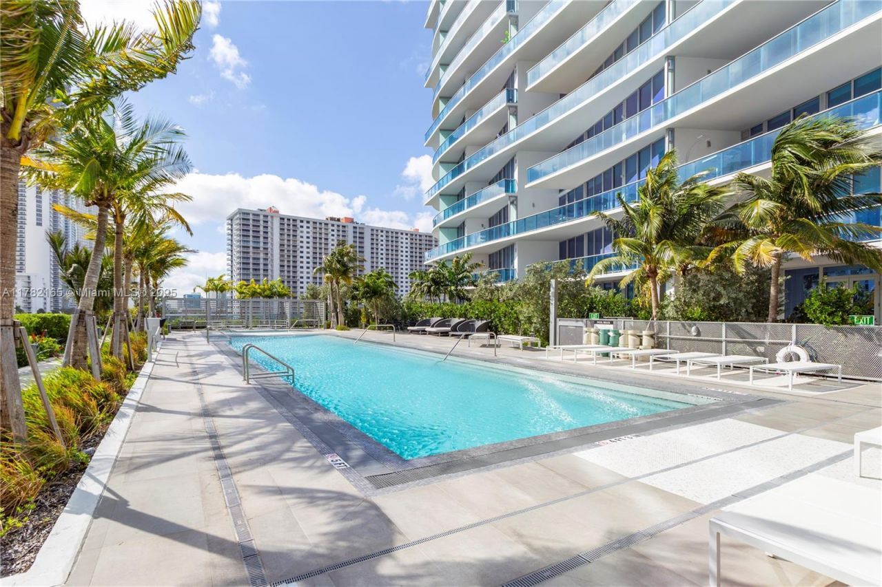 17550 Collins Ave, Unit 1404, Sunny Isles Beach, FL 33160 Photo