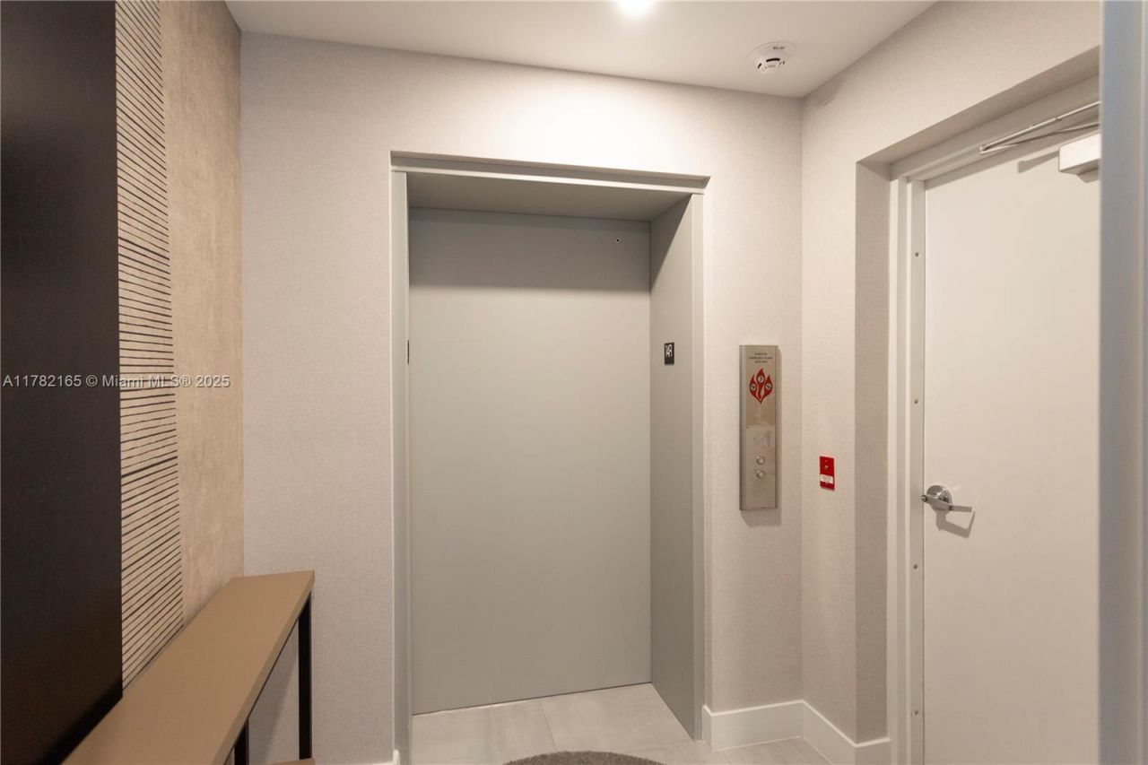 17550 Collins Ave, Unit 1404, Sunny Isles Beach, FL 33160 Photo