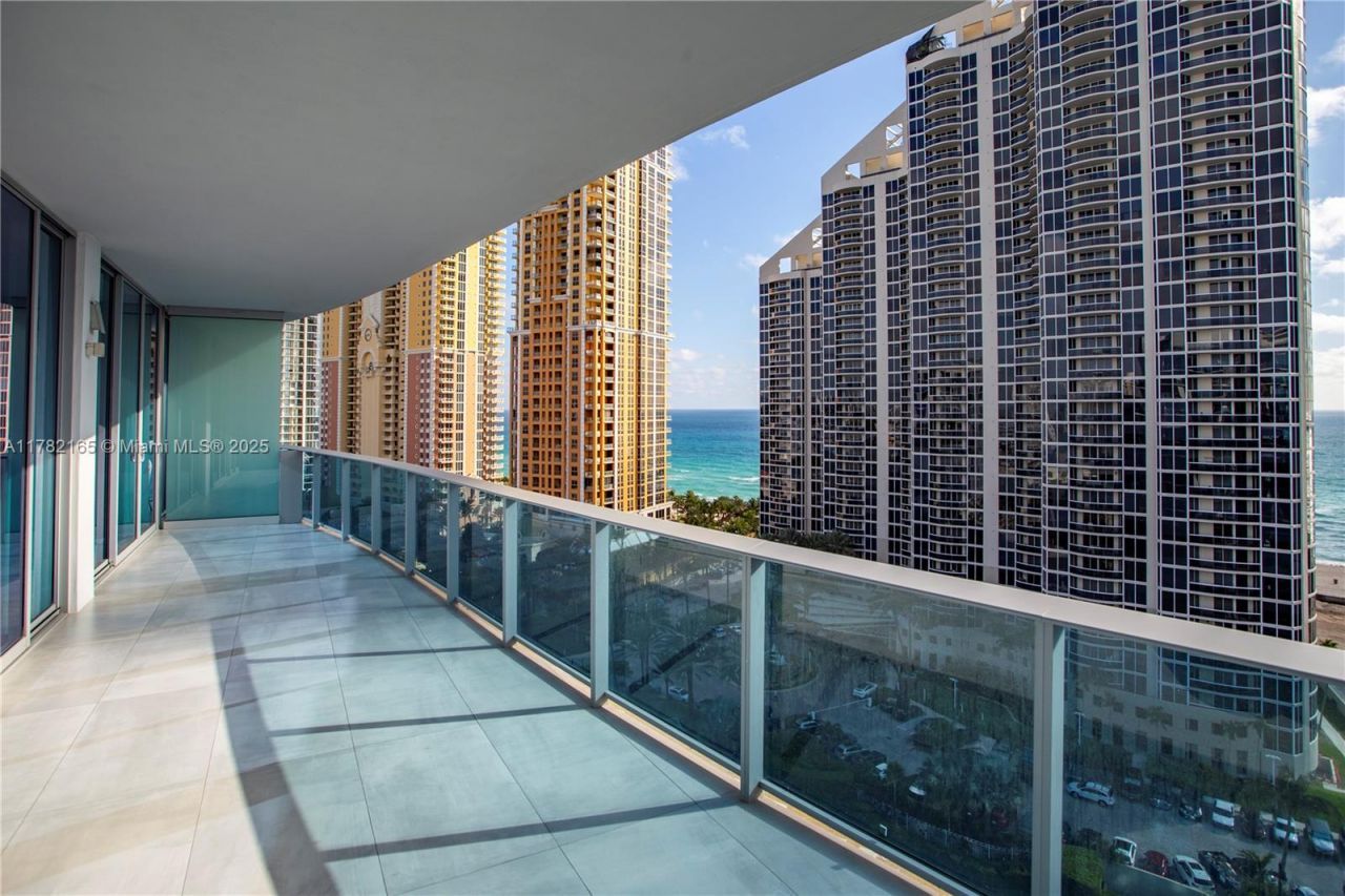 17550 Collins Ave, Unit 1404, Sunny Isles Beach, FL 33160 Photo