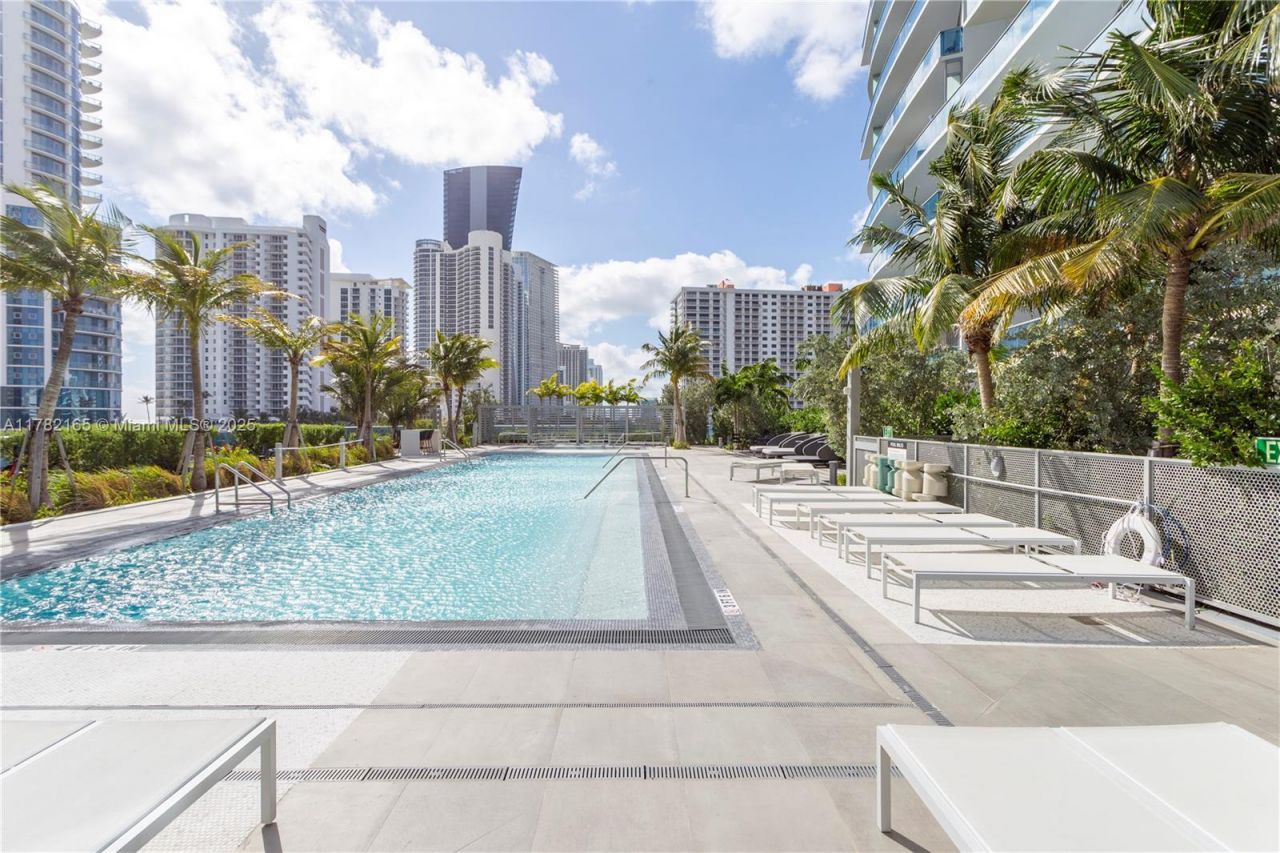 17550 Collins Ave, Unit 1404, Sunny Isles Beach, FL 33160 Photo