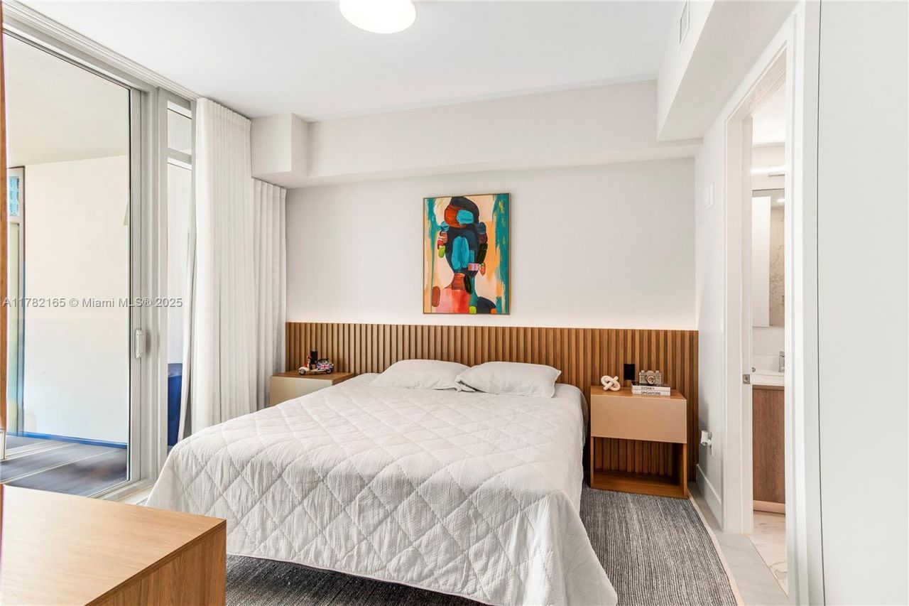 17550 Collins Ave, Unit 1404, Sunny Isles Beach, FL 33160 Photo