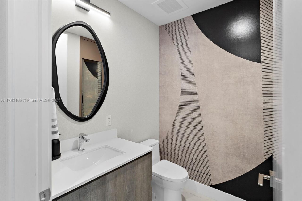 17550 Collins Ave, Unit 1404, Sunny Isles Beach, FL 33160 Photo