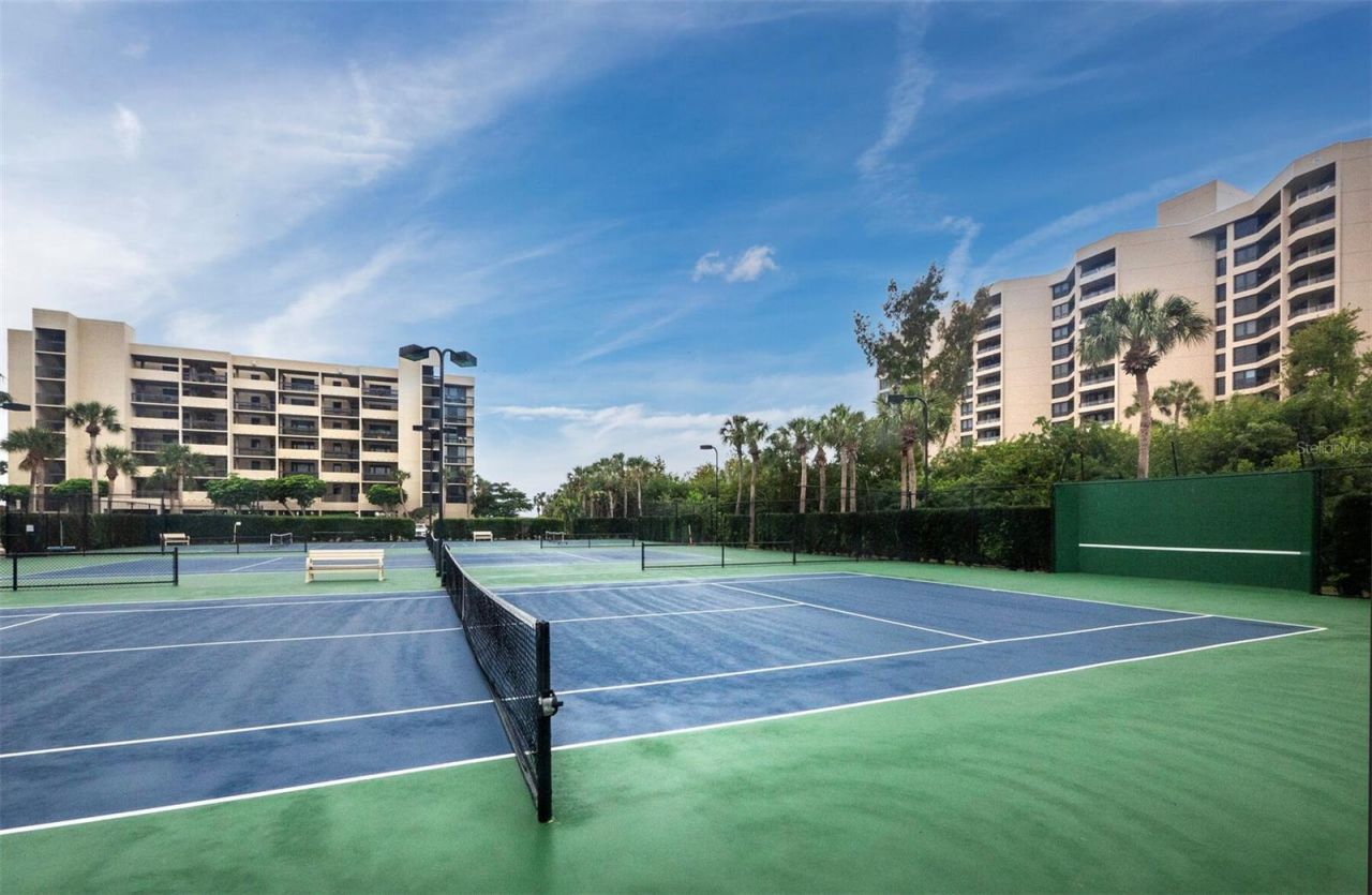 1095 Gulf Of Mexico Drive, Unit 503, Longboat Key, FL 34228 Photo