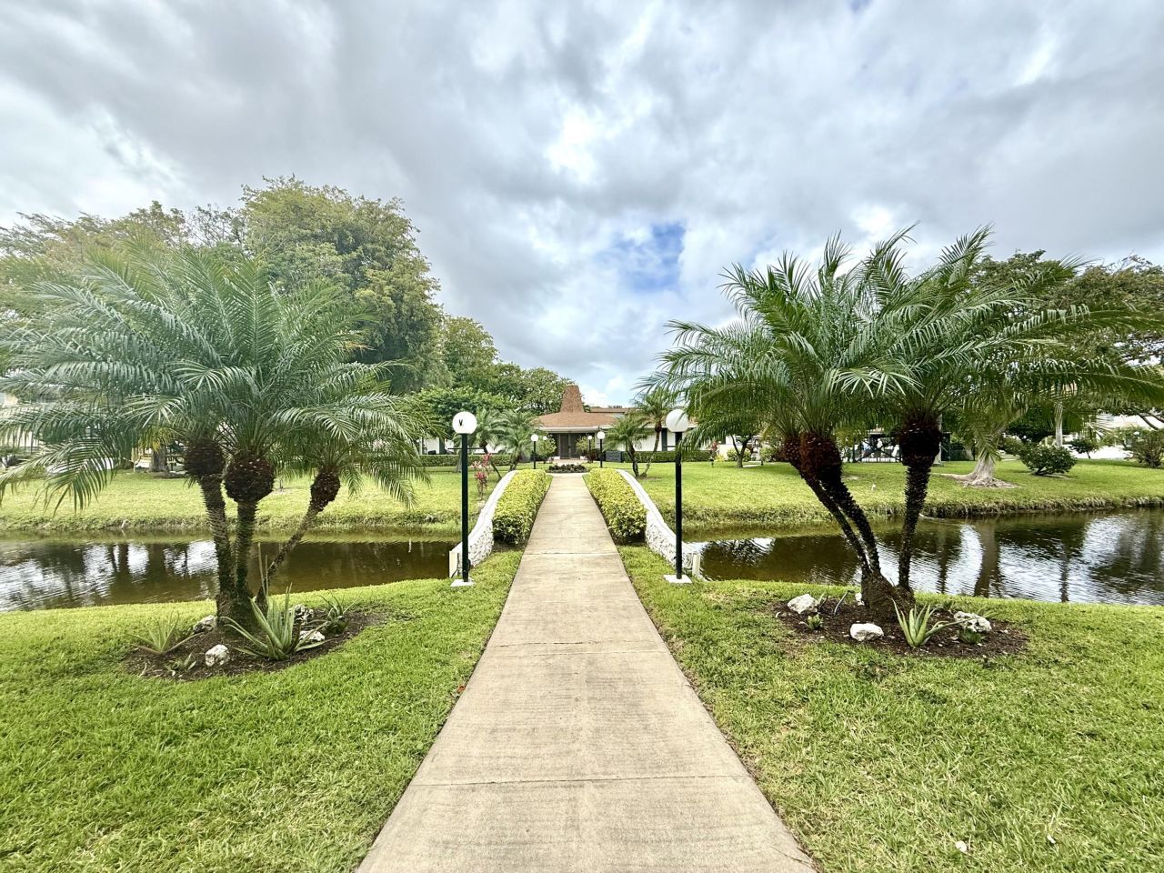 3401 NW 47th Avenue, Unit 513, Lauderdale Lakes, FL 33319 Photo