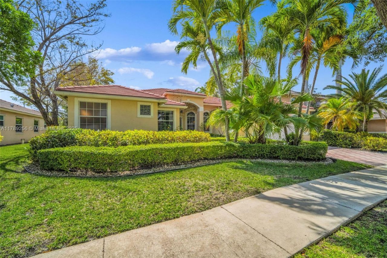 3739 Oak Ridge Cir, Weston, FL 33331 Photo