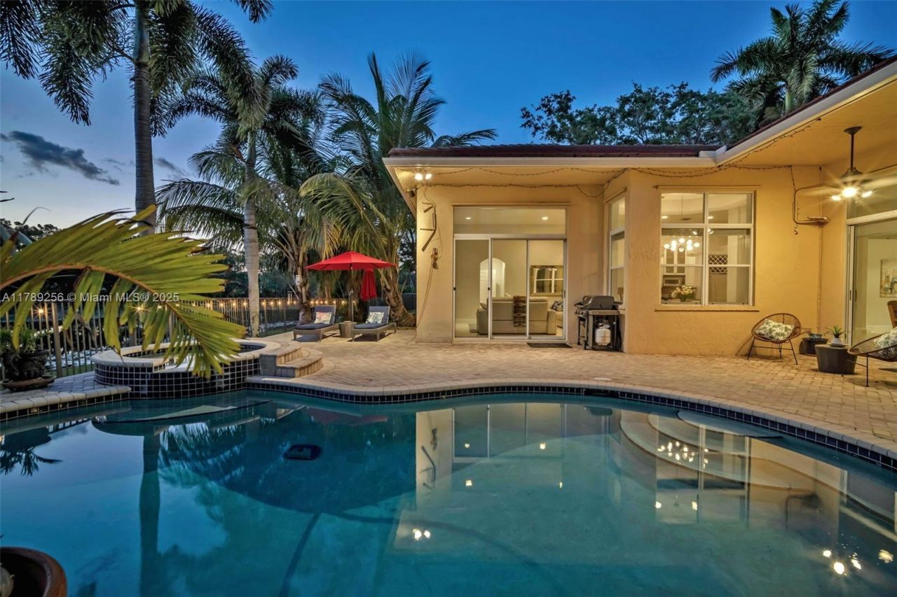 3739 Oak Ridge Cir, Weston, FL 33331 Photo