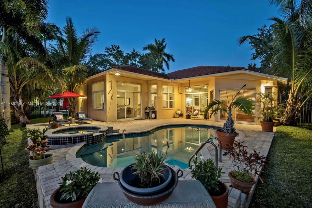 3739 Oak Ridge Cir, Weston, FL 33331 Photo