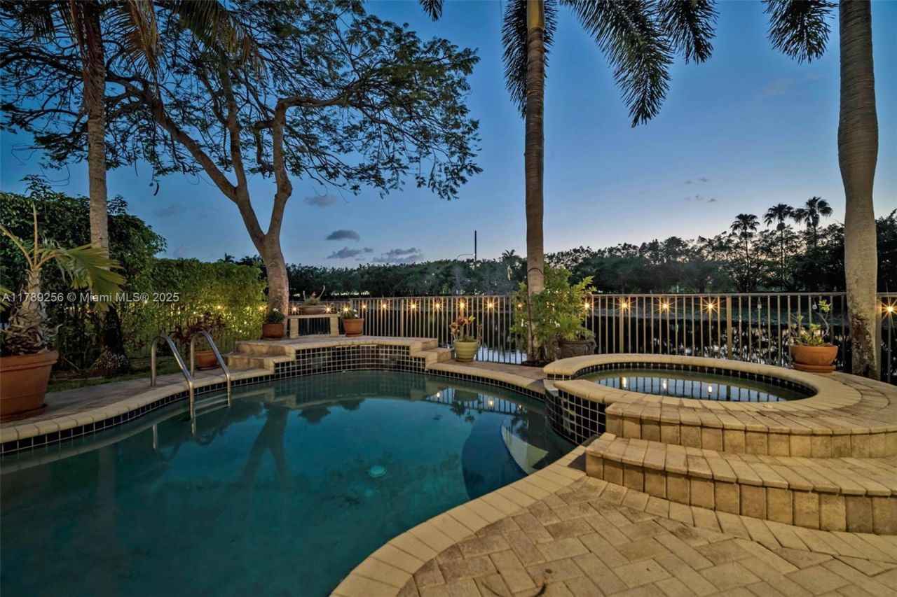 3739 Oak Ridge Cir, Weston, FL 33331 Photo