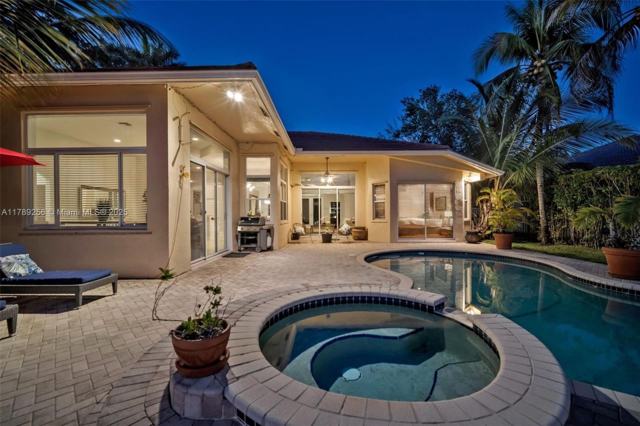 3739 Oak Ridge Cir, Weston, FL 33331 Photo