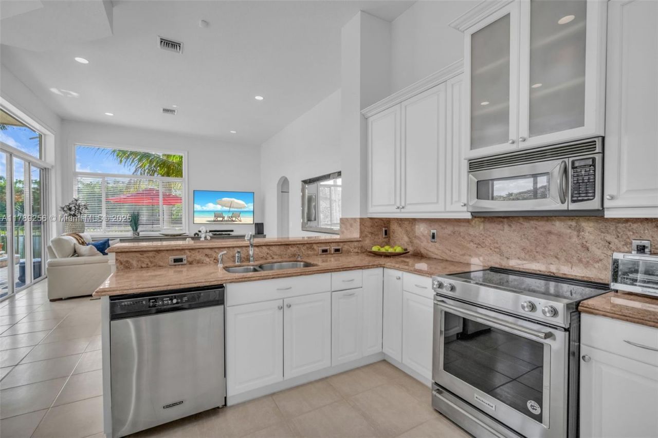 3739 Oak Ridge Cir, Weston, FL 33331 Photo