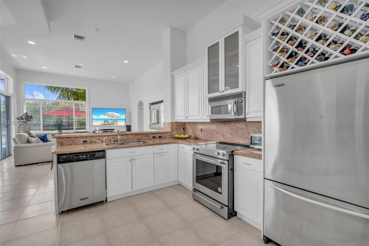 3739 Oak Ridge Cir, Weston, FL 33331 Photo