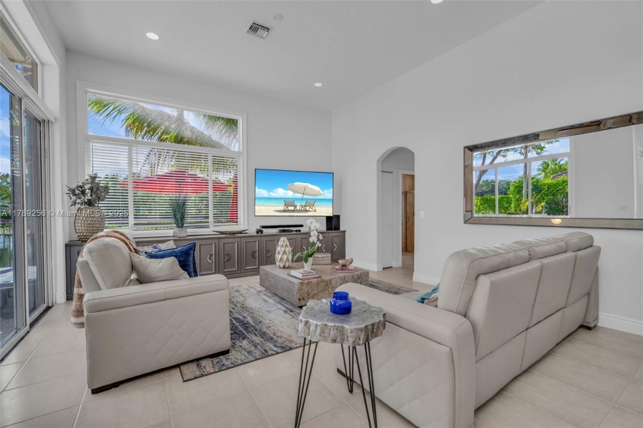 3739 Oak Ridge Cir, Weston, FL 33331 Photo