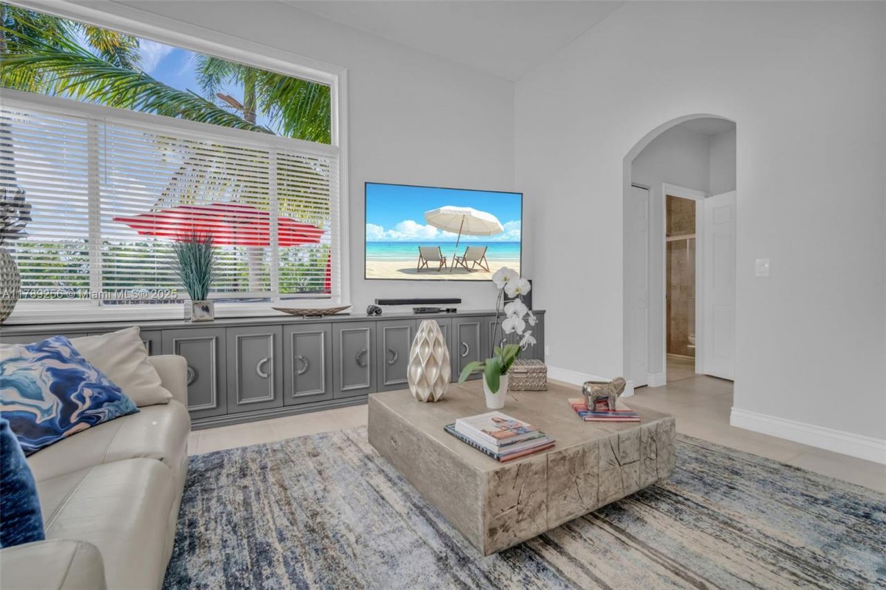 3739 Oak Ridge Cir, Weston, FL 33331 Photo