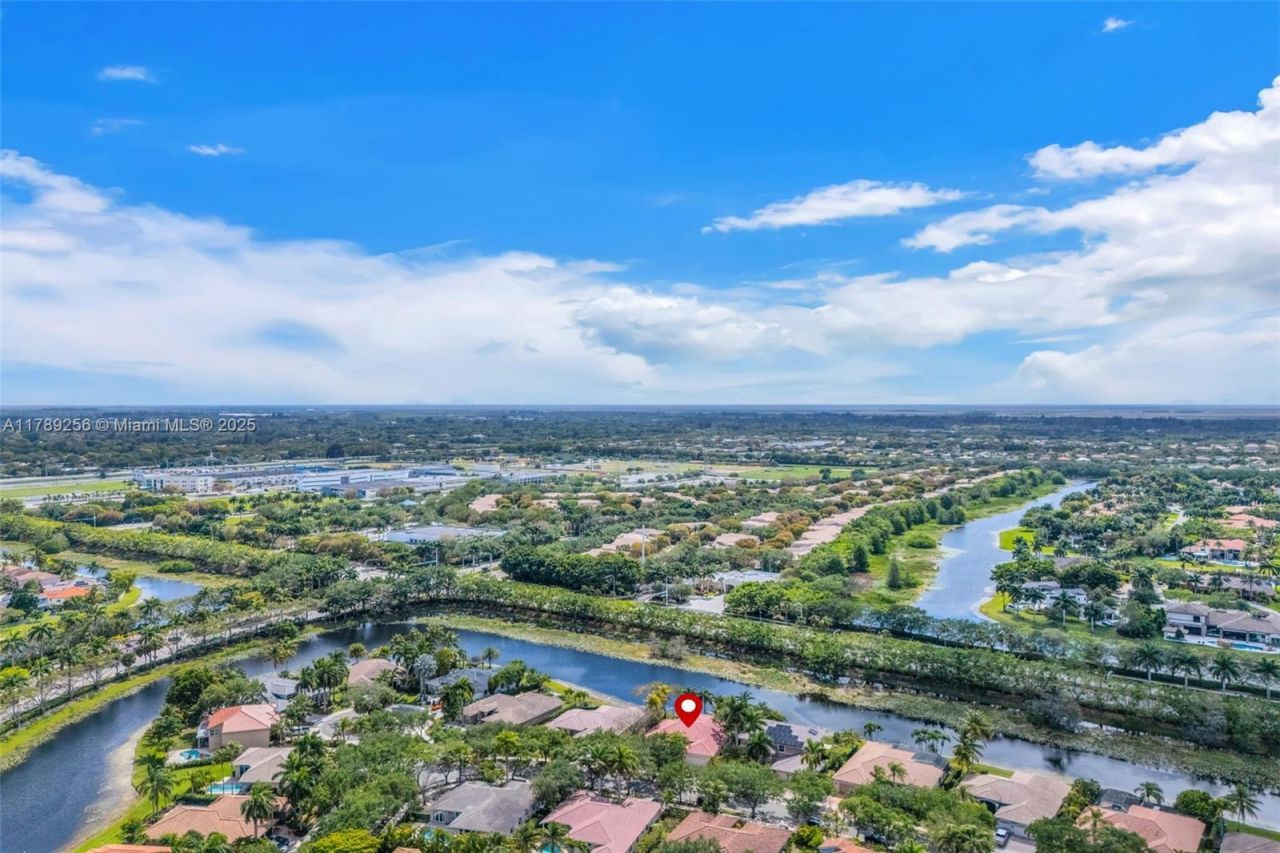 3739 Oak Ridge Cir, Weston, FL 33331 Photo