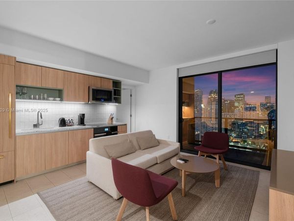 159 NE 6th St, Unit 3105, Miami, FL 33132