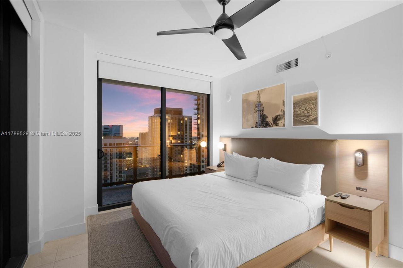 159 NE 6th St, Unit 3105, Miami, FL 33132 Photo