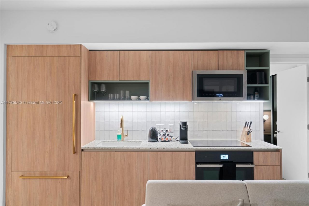 159 NE 6th St, Unit 3105, Miami, FL 33132 Photo