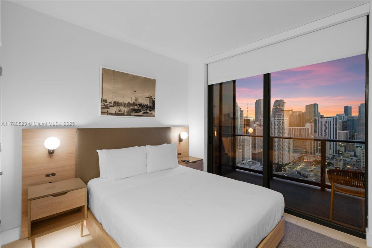 159 NE 6th St, Unit 3105, Miami, FL 33132 Photo