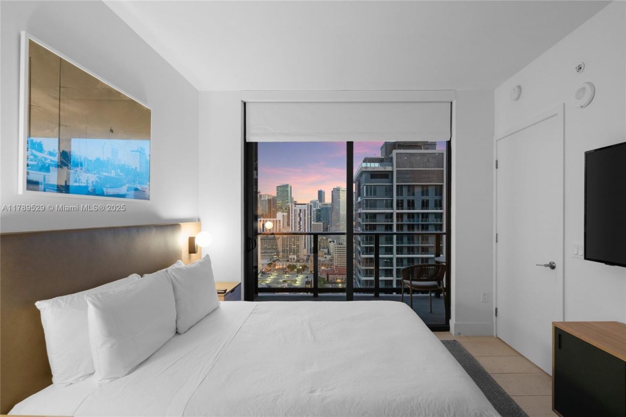 159 NE 6th St, Unit 3105, Miami, FL 33132 Photo