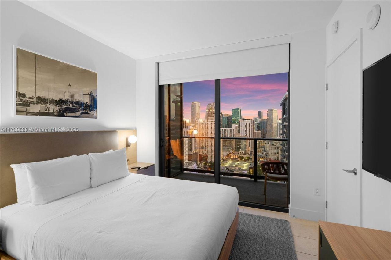 159 NE 6th St, Unit 3105, Miami, FL 33132 Photo