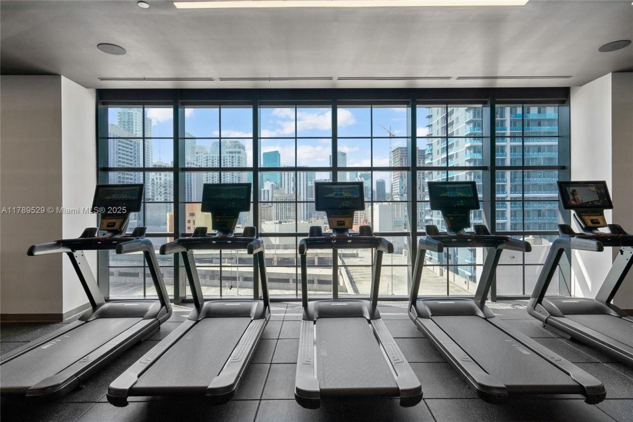 159 NE 6th St, Unit 3105, Miami, FL 33132 Photo