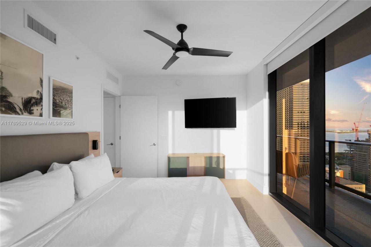 159 NE 6th St, Unit 3105, Miami, FL 33132 Photo