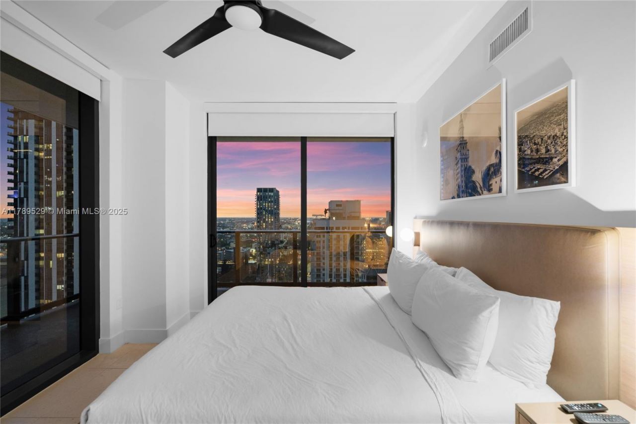 159 NE 6th St, Unit 3105, Miami, FL 33132 Photo