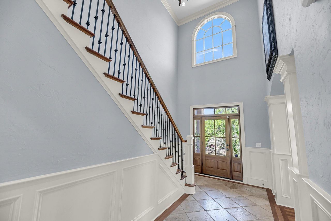 2254 Beckenham Drive Photo 12