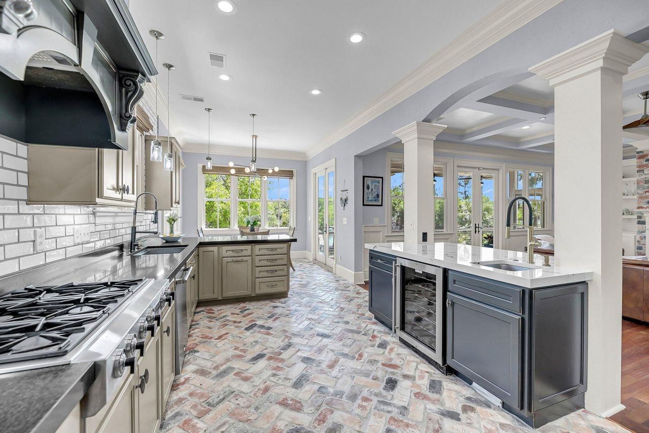 2254 Beckenham Drive Photo 21