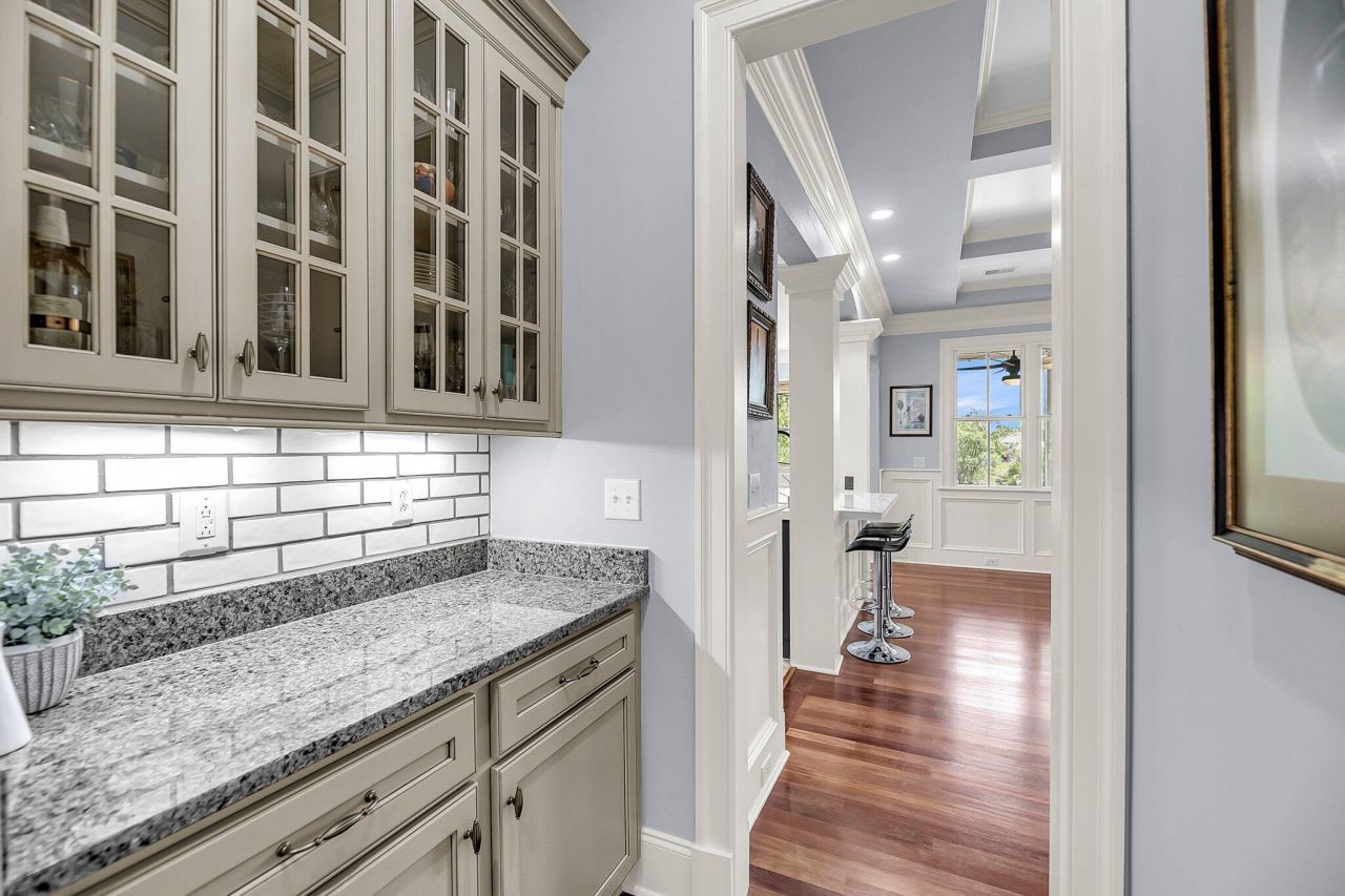 2254 Beckenham Drive Photo 24