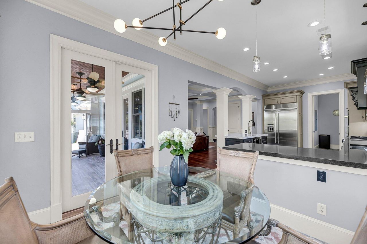 2254 Beckenham Drive Photo 25