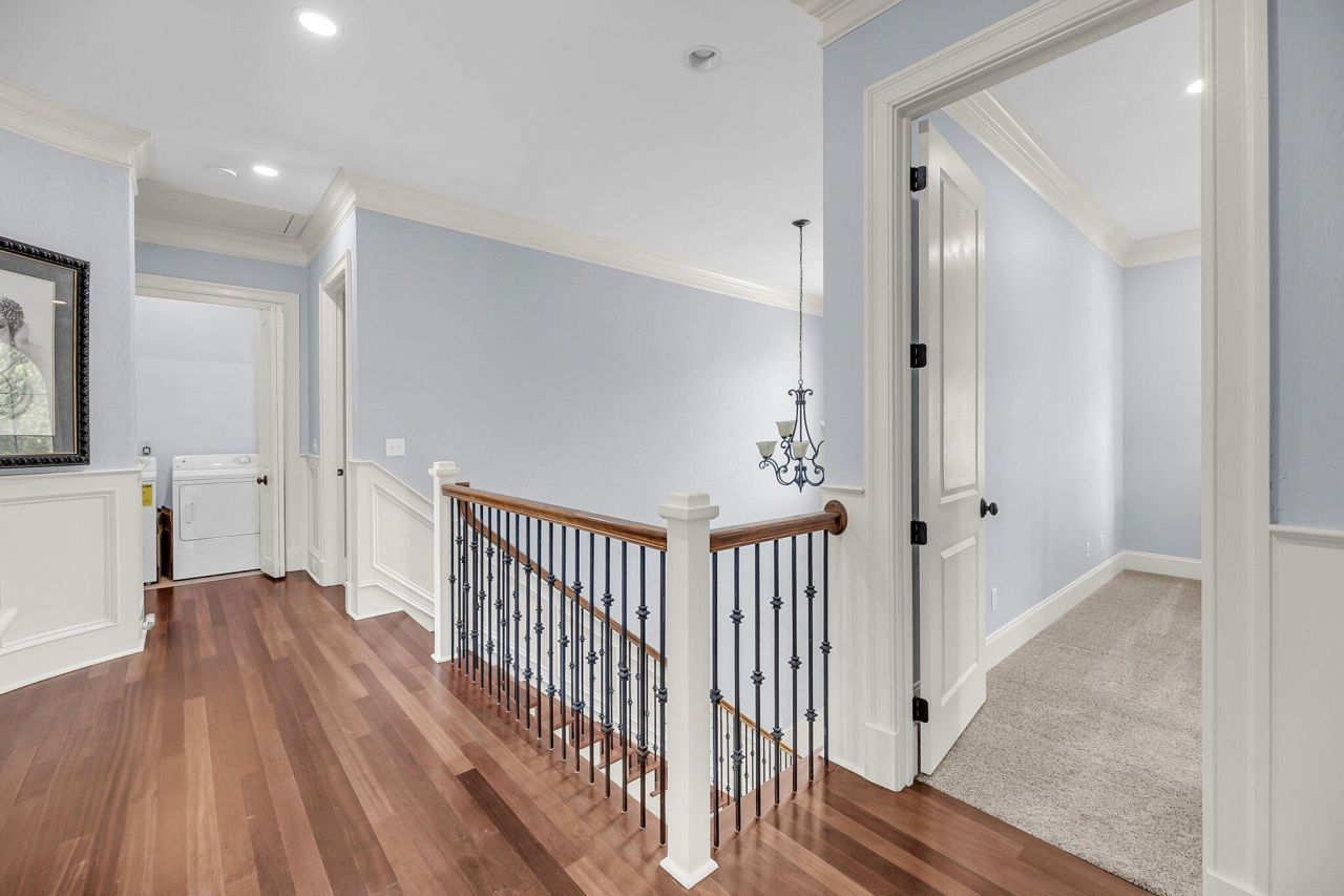 2254 Beckenham Drive Photo 43