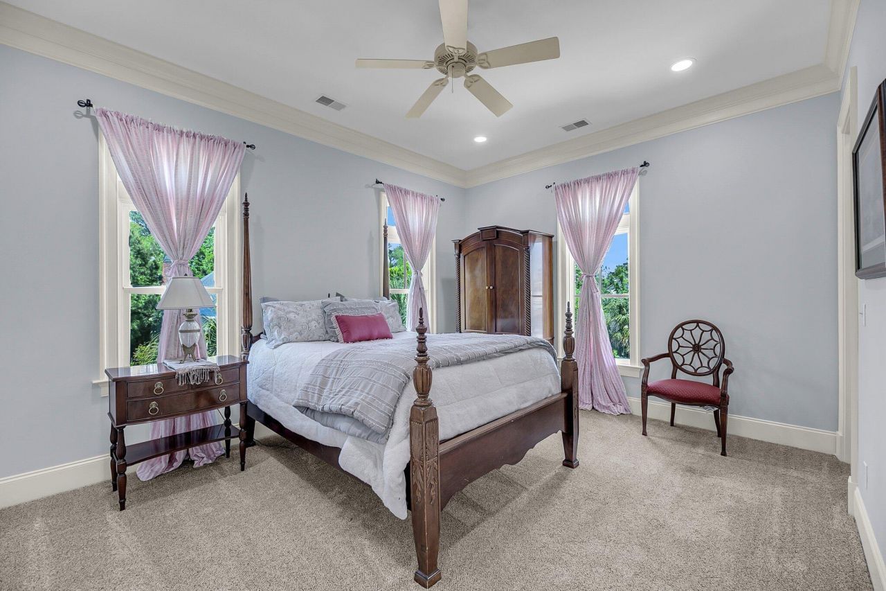 2254 Beckenham Drive Photo 57