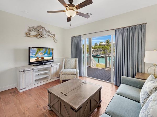 7041 Harbor Village Drive, Duck, FL 33050