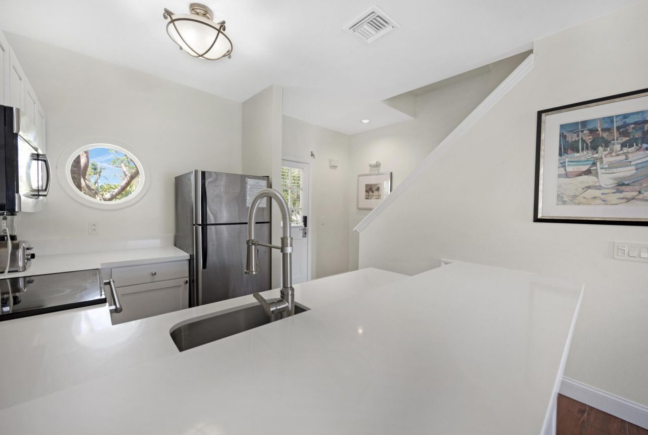 7041 Harbor Village Drive, Duck, FL 33050 Photo