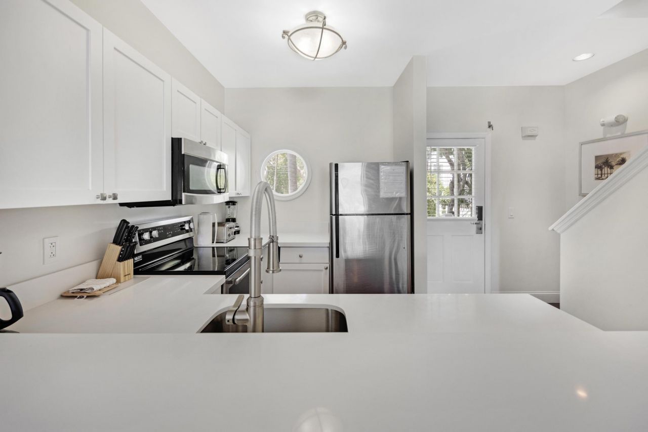 7041 Harbor Village Drive, Duck, FL 33050 Photo