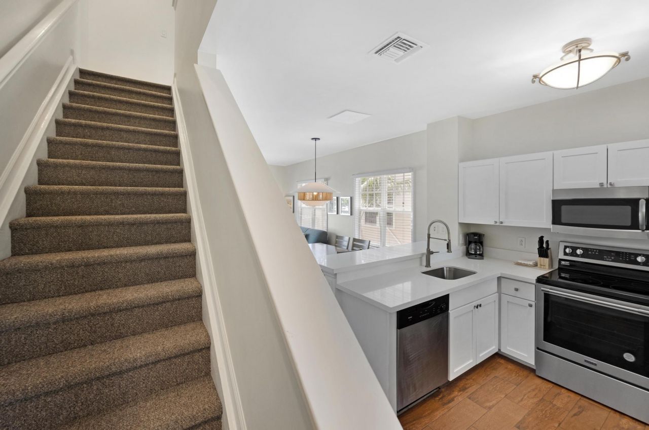 7041 Harbor Village Drive, Duck, FL 33050 Photo