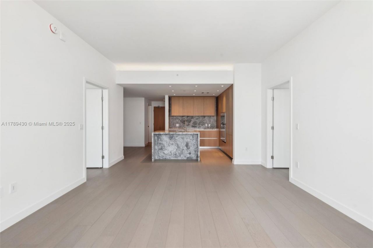 500 Alton Rd., Unit 3004, Miami Beach, FL 33139 Photo