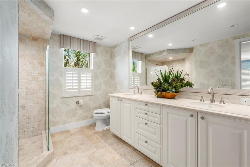 2549 W Gulf Dr, Unit 102, Sanibel, FL 33957 Photo