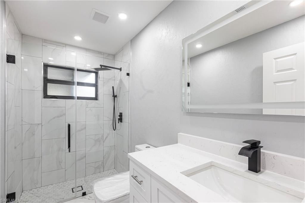 242 Ground Dove Cir, Lehigh Acres, FL 33936 Photo